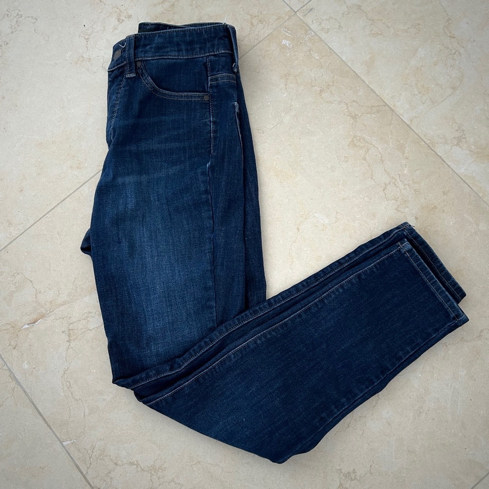 Uniqlo high waist jeans. Size 24